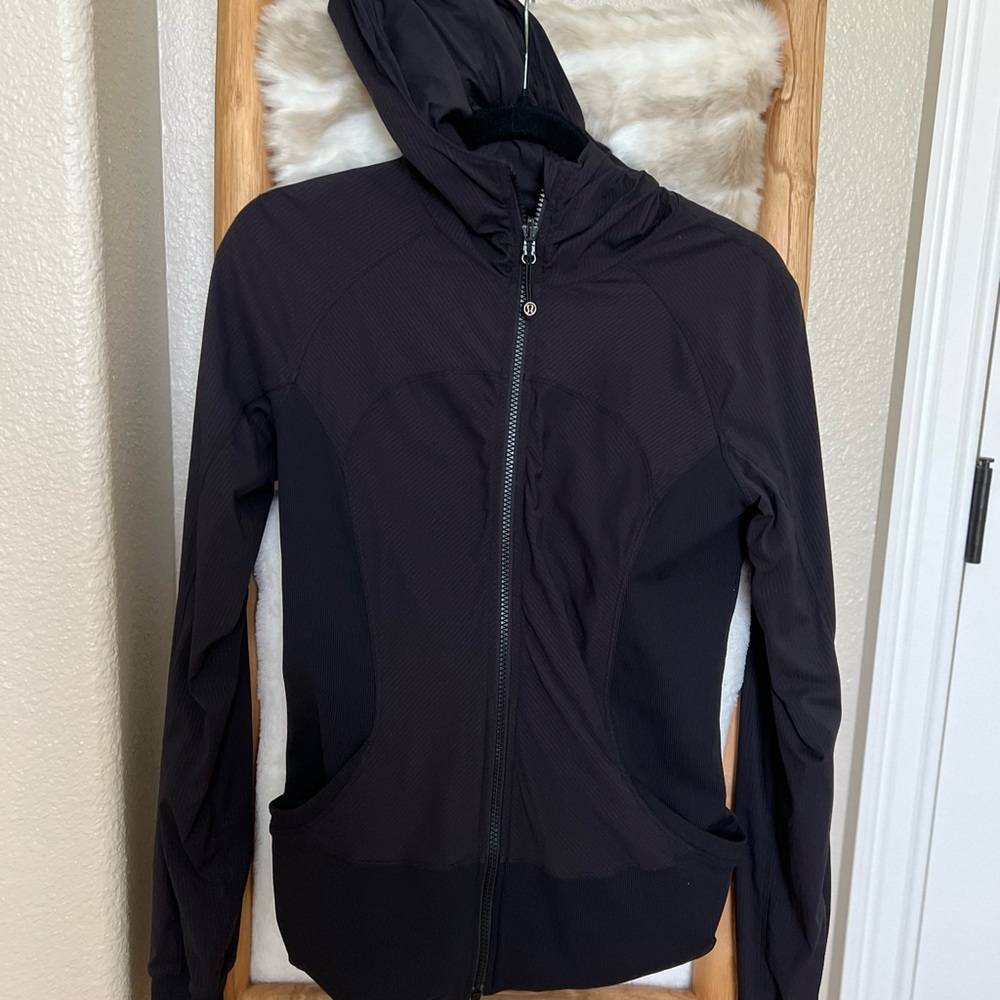 Lululemon Define Hooded Women’s Black Jacket